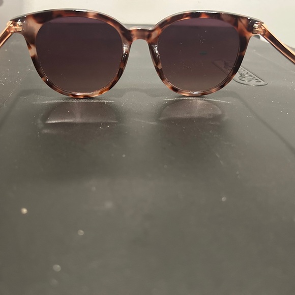Tortoise Shell Sunglasses main image 4